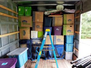 packing truck mountain movers