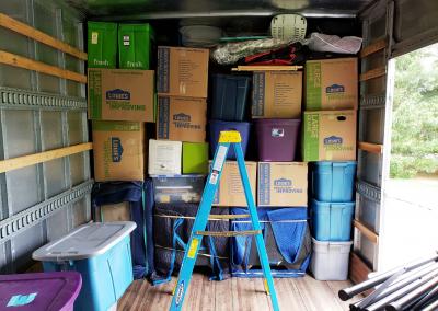 packing truck mountain movers